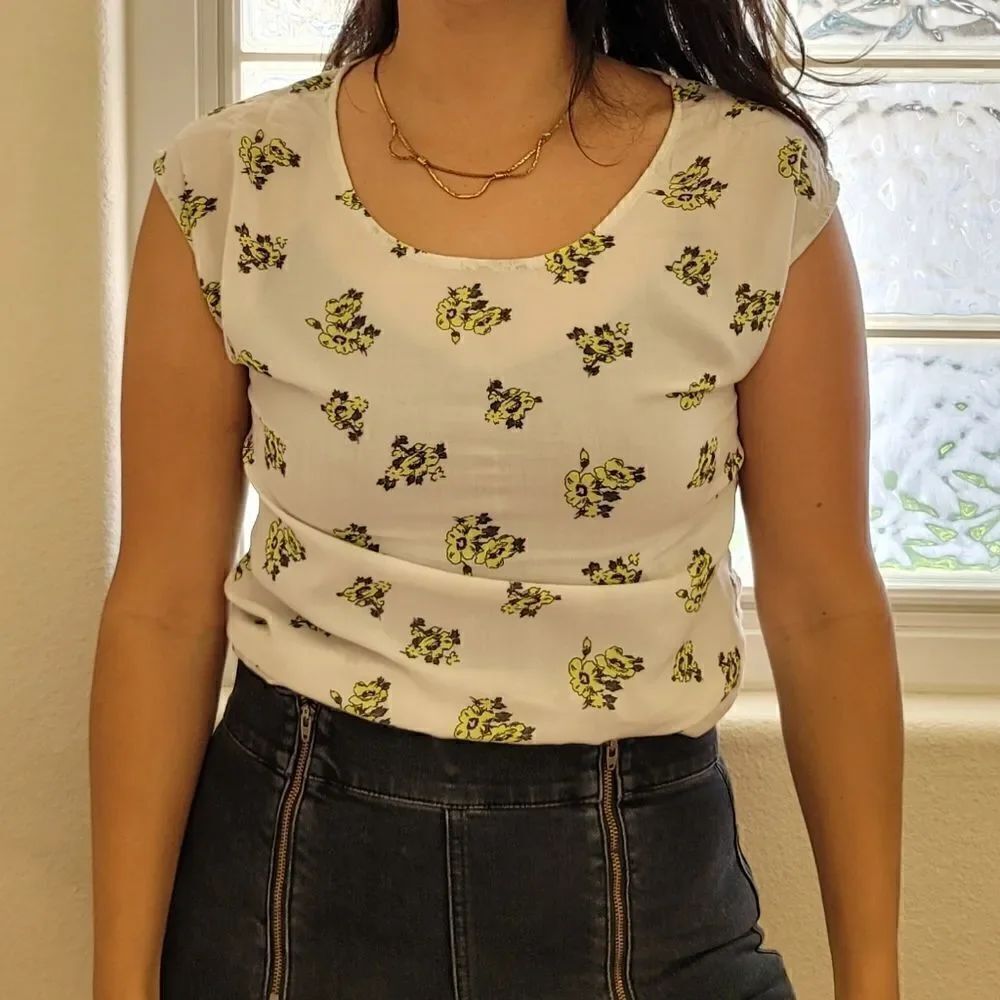 Top old navy womens small so soft neon lime floral cream cap sleeve tropical